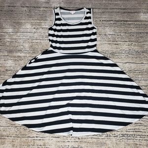 Black & White LuLaRoe Nicki Dress
